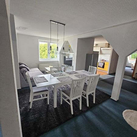 6 Bedroom Private Apartment & Lounge ロストック エクステリア 写真