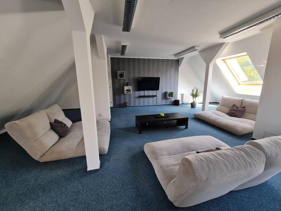 6 Bedroom Private Apartment & Lounge ロストック エクステリア 写真