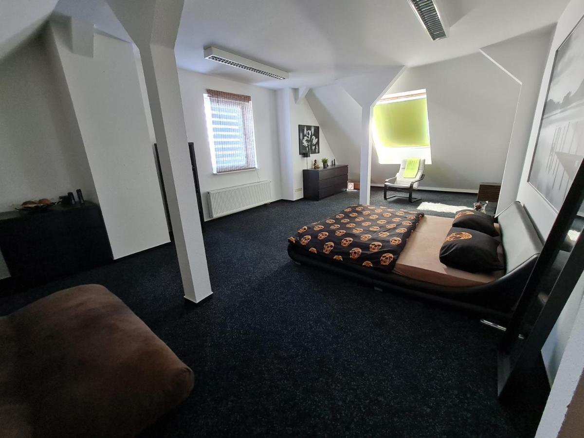 6 Bedroom Private Apartment & Lounge ロストック エクステリア 写真