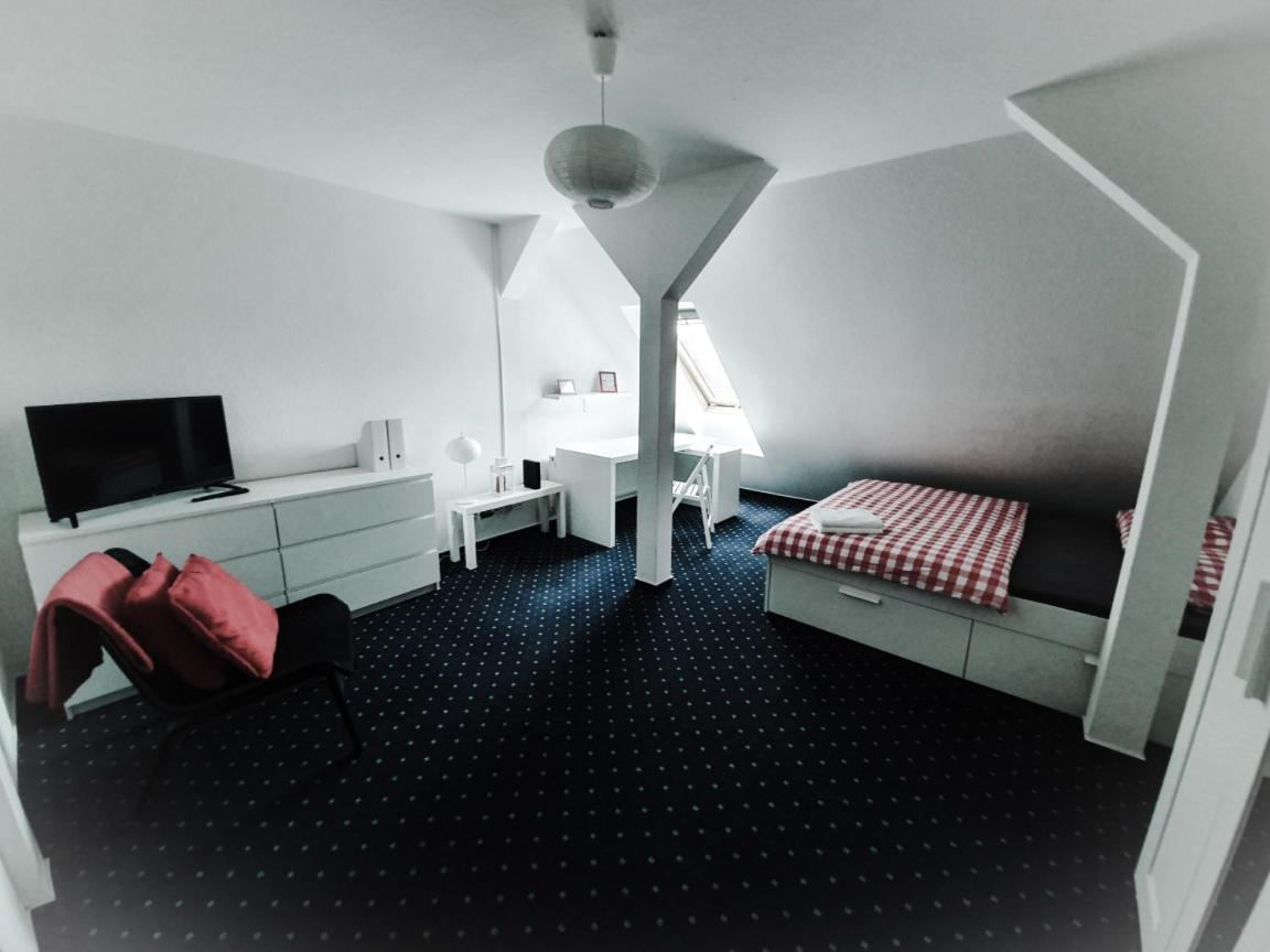 6 Bedroom Private Apartment & Lounge ロストック エクステリア 写真