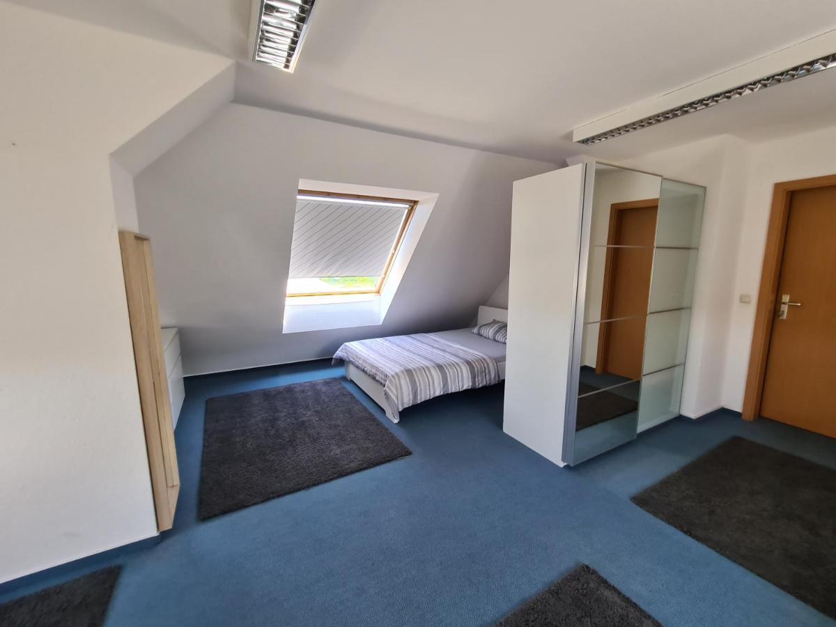 6 Bedroom Private Apartment & Lounge ロストック エクステリア 写真