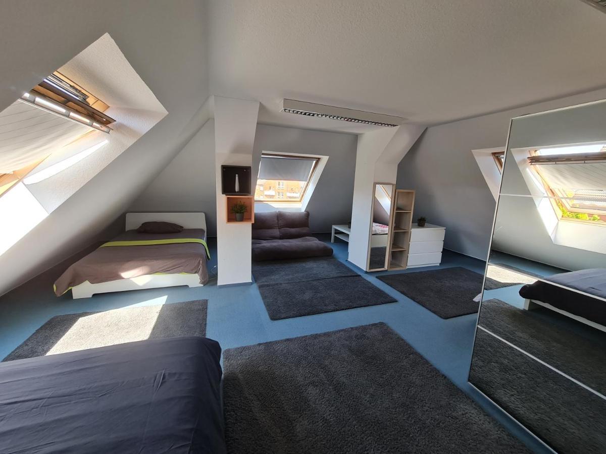 6 Bedroom Private Apartment & Lounge ロストック エクステリア 写真