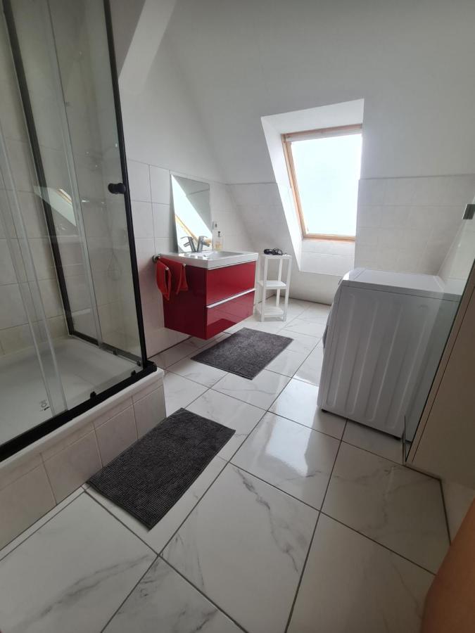 6 Bedroom Private Apartment & Lounge ロストック エクステリア 写真